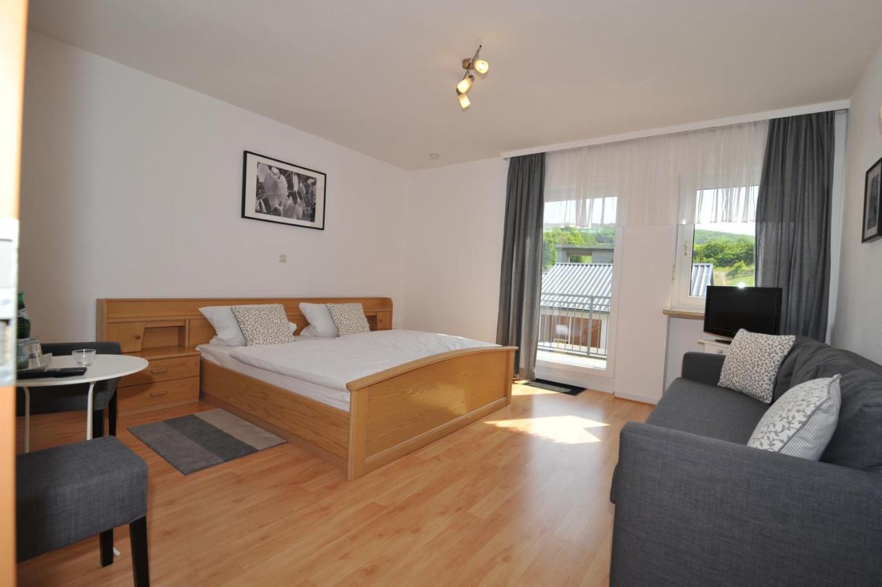 Weinhotel Lenz Pünderich エクステリア 写真